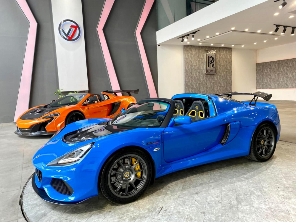 C&ograve;n đ&acirc;y l&agrave; Lotus Exige Sport 420 Final Edition