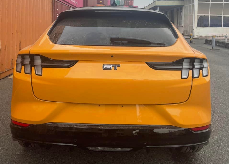 Xe thuộc bản cao cấp v&agrave; mạnh nhất l&agrave; Ford Mustang Mach-E GT