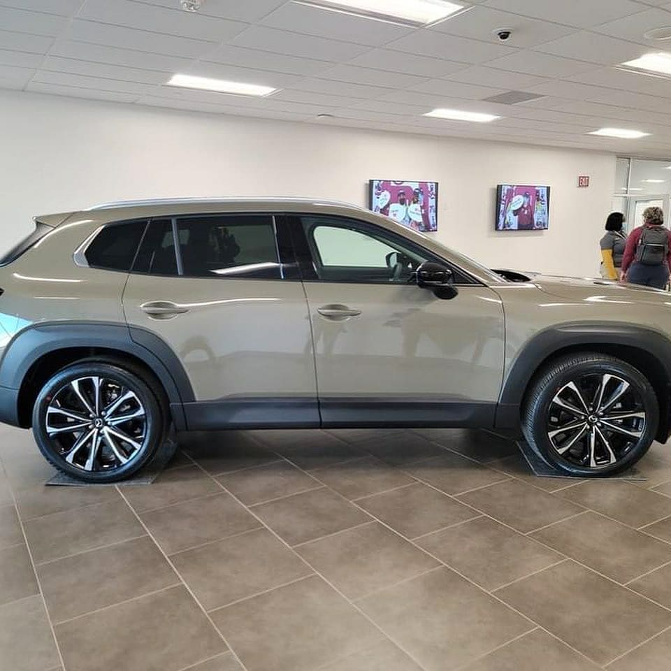 Thiết kế bên sườn của Mazda CX-50 2022
