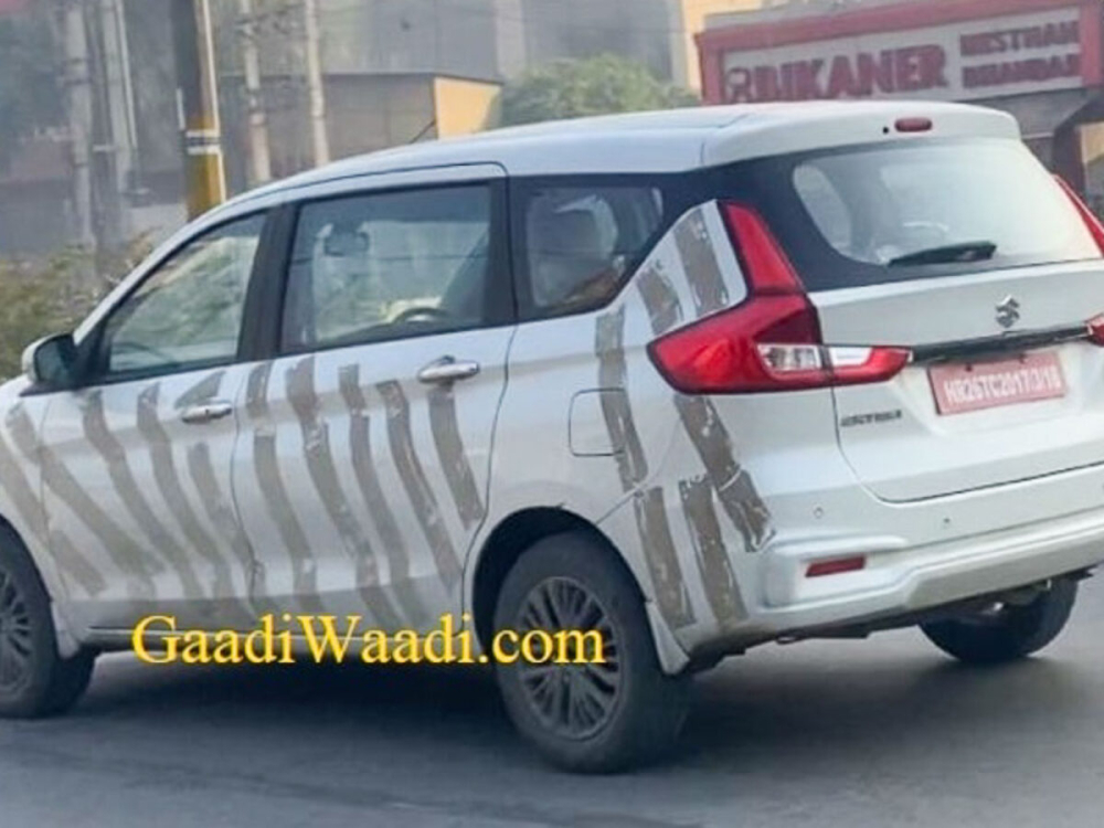 Thiết kế đằng sau của Suzuki Ertiga 2022 cũng được giữ nguy&ecirc;n như cũ