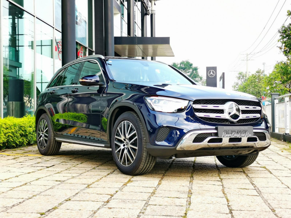 Mercedes-Benz GLC 200 4Matic 2022 được trang bị mâm hợp kim mới.