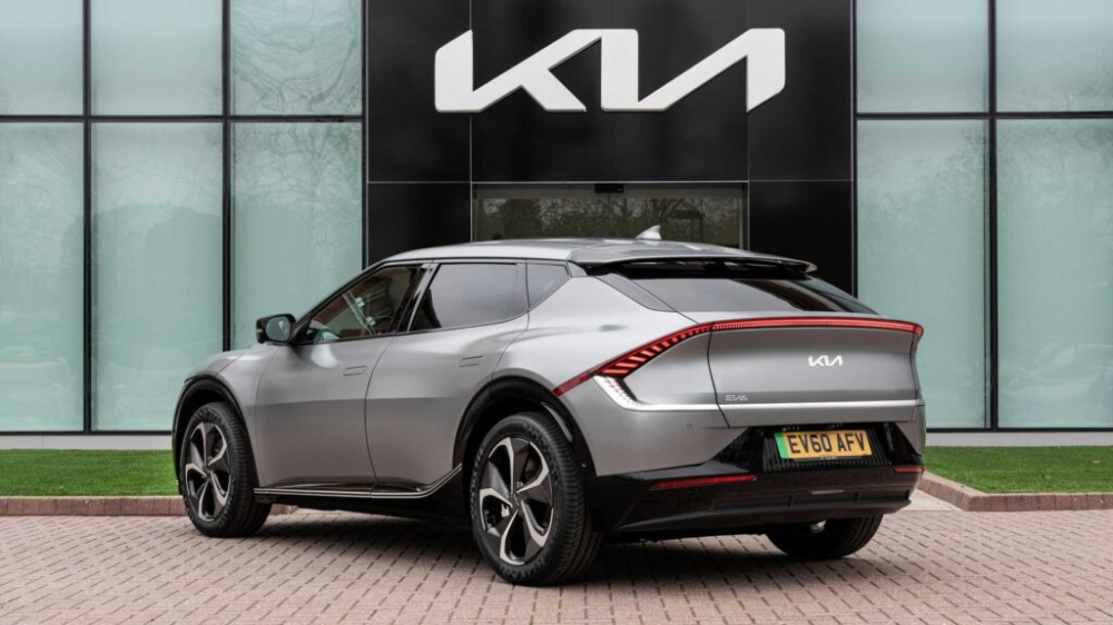 Kia EV6 l&agrave; mẫu &ocirc; t&ocirc; điện mạnh mẽ