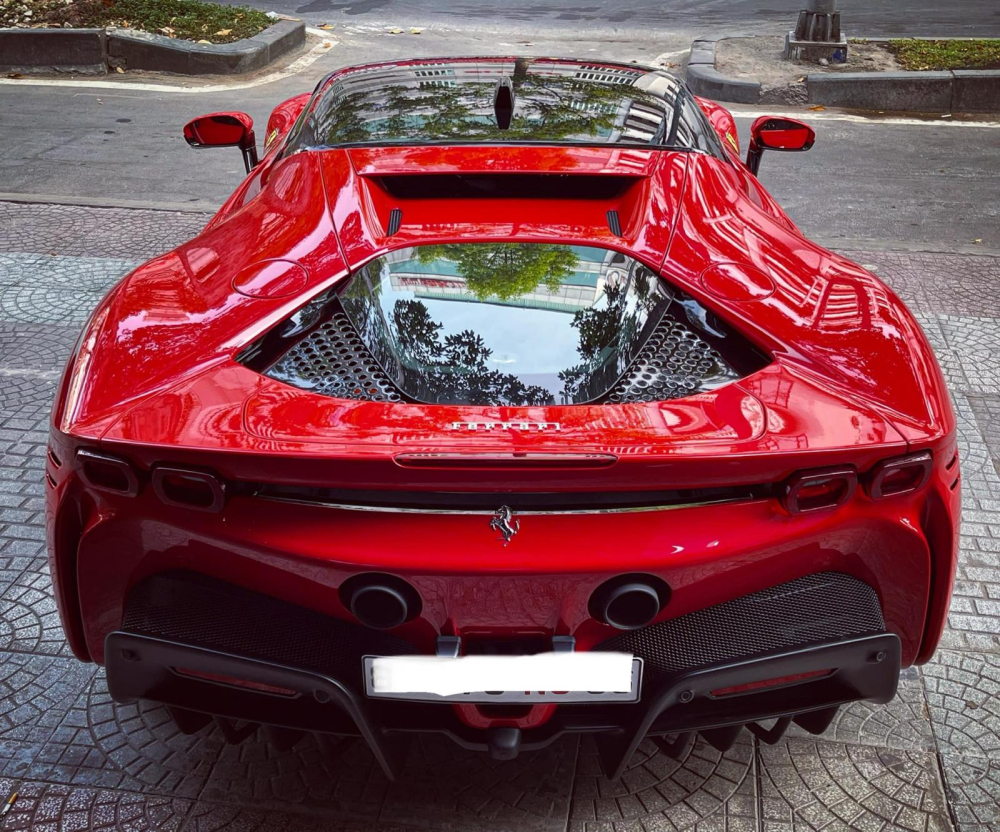 Thiết kế đu&ocirc;i xe Ferrari SF90 Stradale