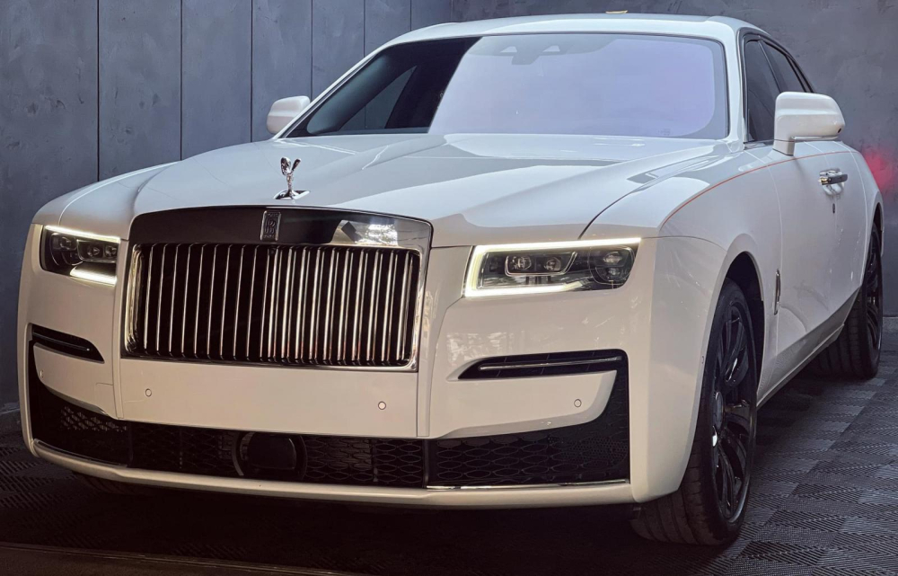 Rolls-Royce Ghost thế hệ mới cập bến Việt Nam với màu sơn và nội thất khiến không ít đại gia Việt quan tâm Rolls-Royce Ghost thế hệ mới cập bến Việt Nam với màu sơn và nội thất khiến không ít đại gia Việt quan tâm