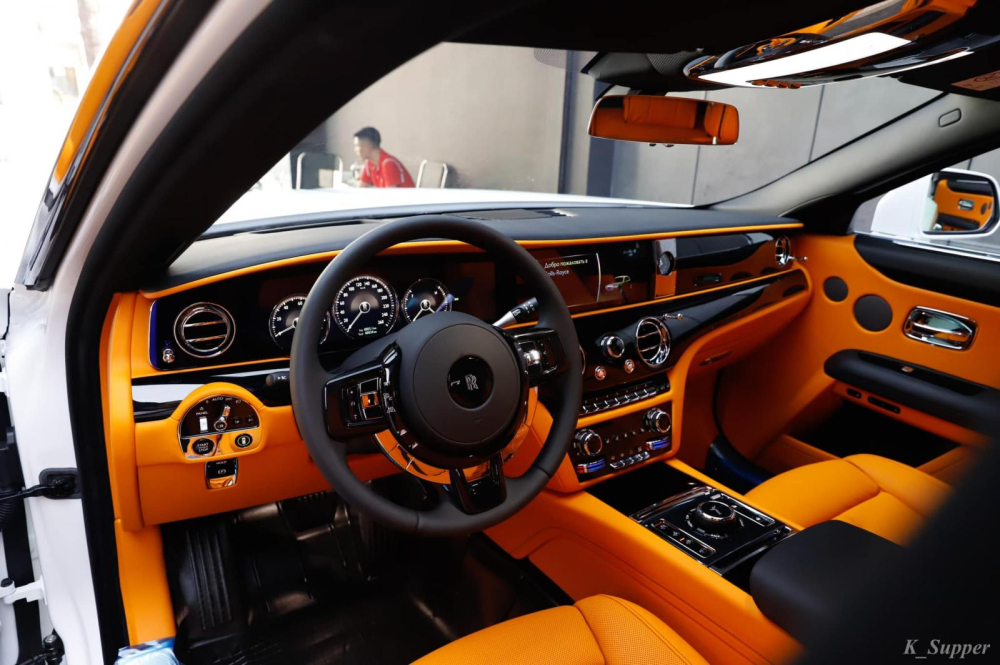 Toàn bộ khoang lái của xe Rolls-Royce Ghost 2021 đang chào bán đại gia Việt Toàn bộ khoang lái của xe Rolls-Royce Ghost 2021 đang chào bán đại gia Việt