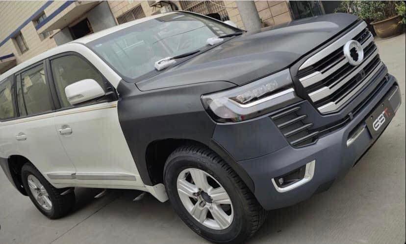 Việc lắp bộ body kit n&agrave;y được khẳng định l&agrave; kh&ocirc;ng ảnh hưởng đến kết cấu của Toyota Land Cruiser
