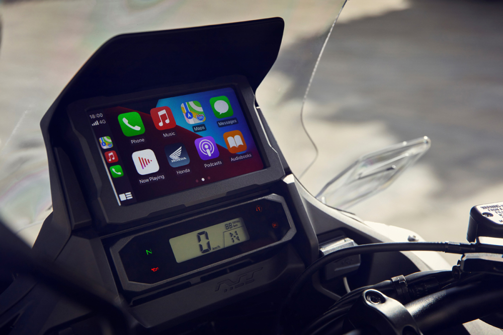 Màn hình TFT trên Honda NT1100. Màn hình TFT trên Honda NT1100.