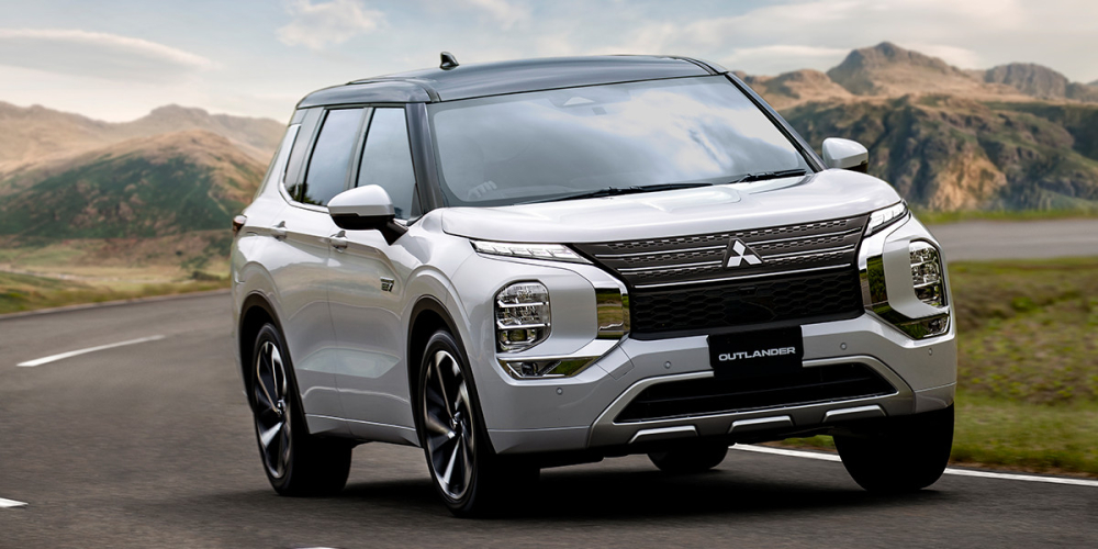 SUV tiết kiệm xăng Mitsubishi Outlander PHEV 2022 thành công hơn mong đợi
