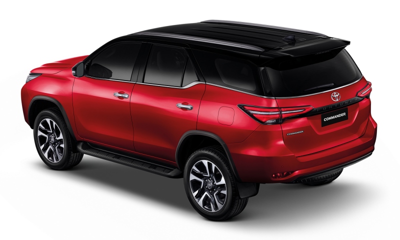 Toyota Fortuner Commander 2022 m&agrave;u đỏ phối n&oacute;c đen