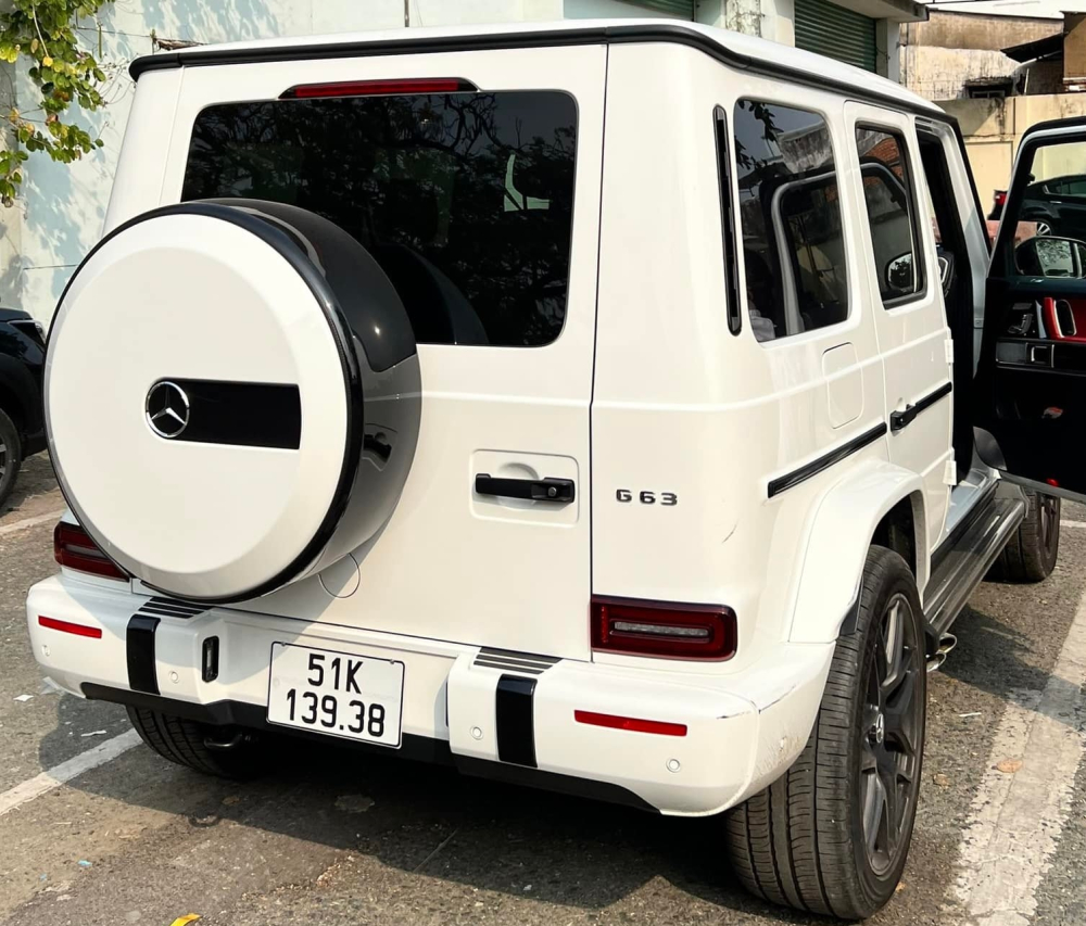 Thiết kế đuôi xe Mercedes-AMG G63 của Hiền Hồ