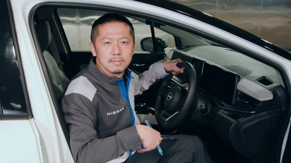 Anh Ino l&agrave; người thiết lập ti&ecirc;u chuẩn về m&ugrave;i hương cho xe Nissan