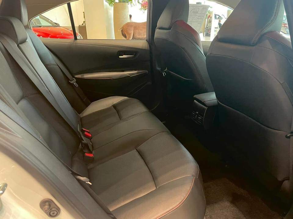 Hàng ghế sau của Toyota Corolla Altis GR Sport 2022