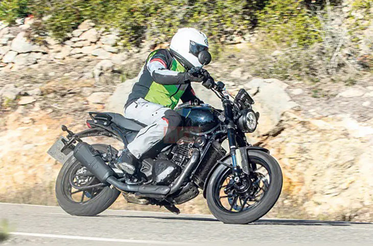 Triumph phân khối nhỏ