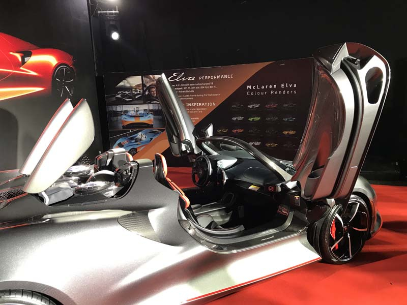 McLaren Elva được trang bị nội thất 2 chỗ ngồi