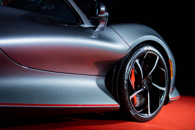 Vành của McLaren Elva tại Thái Lan