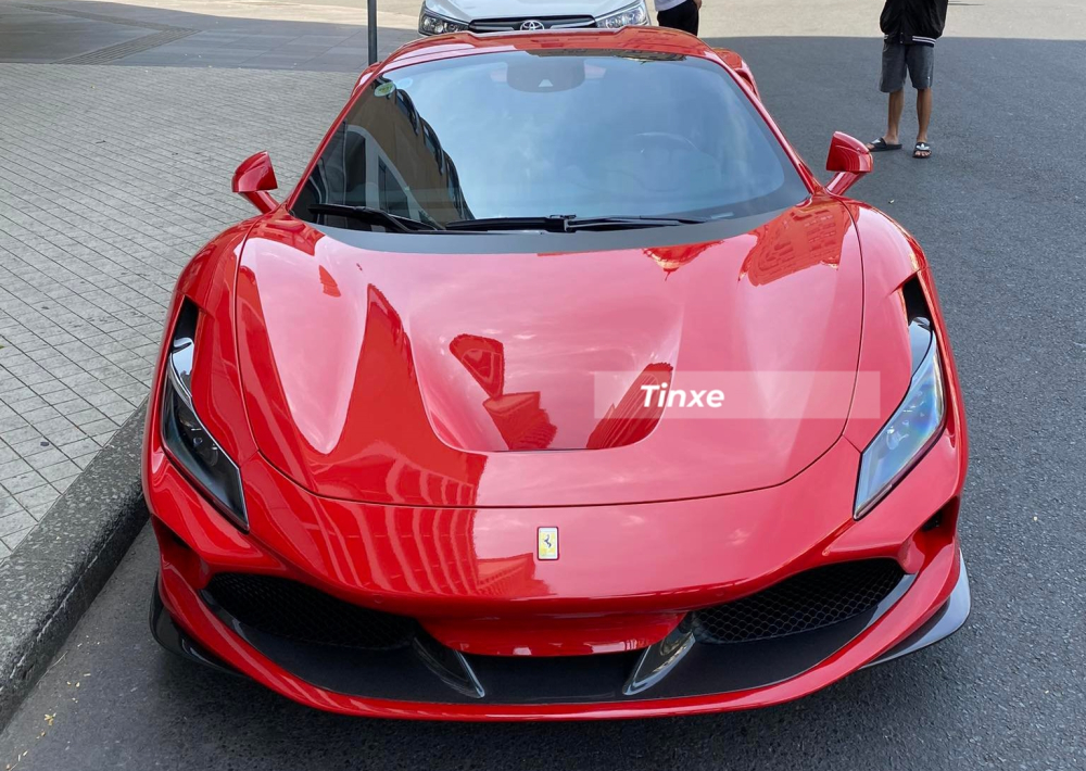 F8 Spider chính là 1 trong số các siêu xe Ferrari mui trần được yêu thích nhất tại Việt Nam