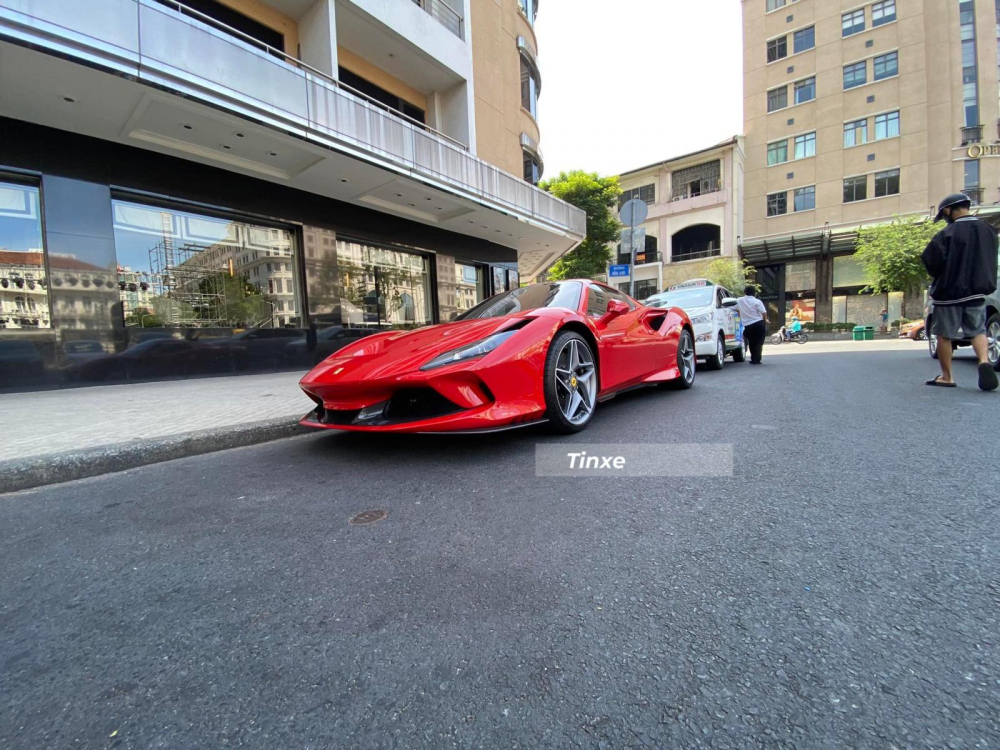 Ferrari F8 Spider có 4 chiếc tại Việt Nam nhưng đây chỉ mới là xe thứ 2 có chủ nhân