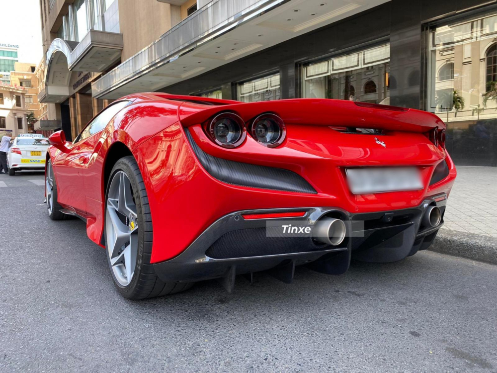Ferrari F8 Spider có công suất 711 mã lực