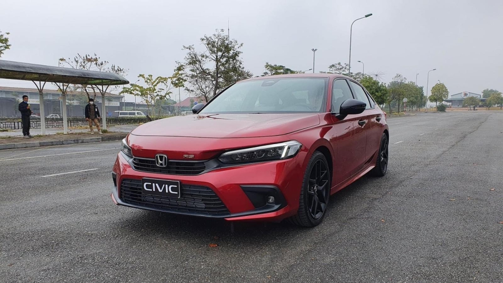 Honda Civic 2022 bị bắt gặp tại Việt Nam vào ngày 22/1 vừa qua cho thấy xe đã sẵn sàng cho việc ra mắt.