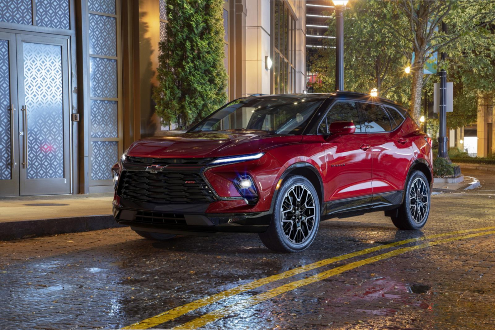 Chevrolet Blazer 2023 d&ugrave;ng động cơ như cũ