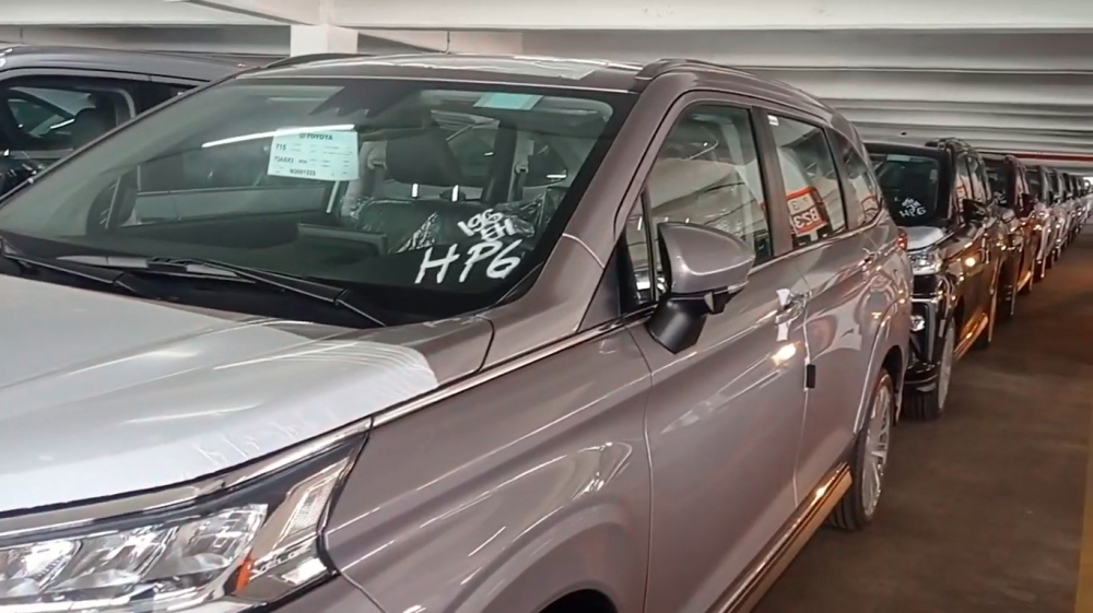 Chiếc Toyota Veloz 2022 này được trang bị vô lăng bên trái