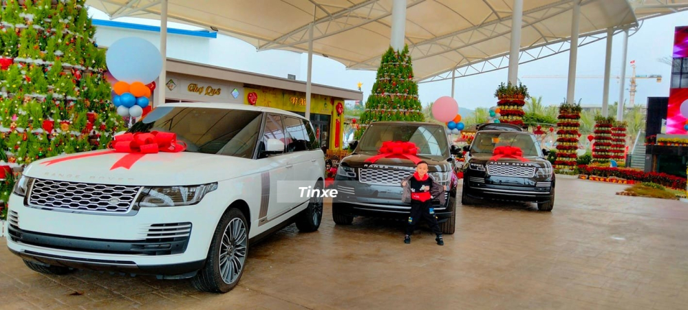 Còn đây là 3 chiếc xe Range Rover ước tính có tổng trị giá trên 30 tỷ đồng.