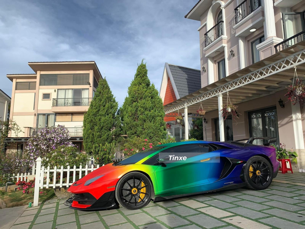 Đây là 1 trong 3 chiếc xe Lamborghini Aventador SVJ Coupe tại Việt Nam Đây là 1 trong 3 chiếc xe Lamborghini Aventador SVJ Coupe tại Việt Nam