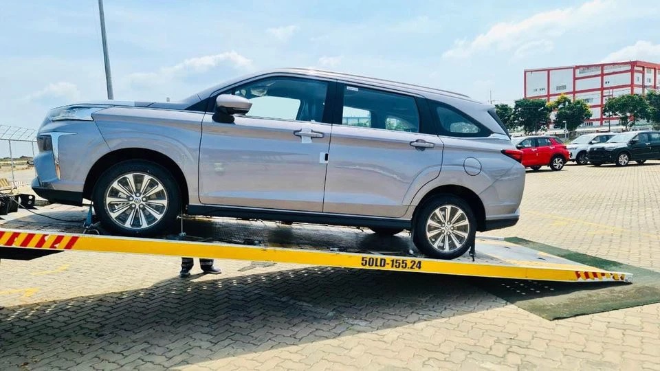 Được phát triển dựa trên cơ sở gầm bệ DNGA, kích thước tổng thể (D x R x C) của Toyota Veloz Cross là 4.475 x 1.750 x 1.700 mm.