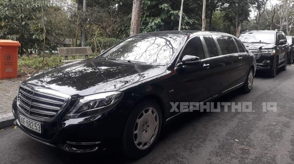 Mercedes-Maybach S600 Pullman của ông Trịnh Văn Quyết mới xuất hiện tại Đền Hùng