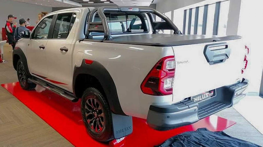 Toyota Hilux GR Sport 2022 tại Nam Phi d&ugrave;ng m&aacute;y dầu 2.8L mạnh hơn