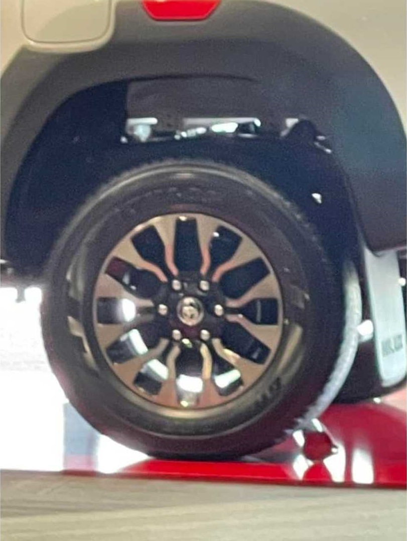 Bộ v&agrave;nh của Toyota Hilux GR Sport 2022