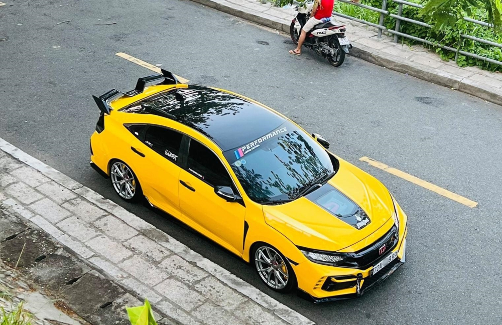 Tay chơi Vũng Tàu chi mạnh hầu bao để lột xác Honda Civic lên bản Type R đình đám