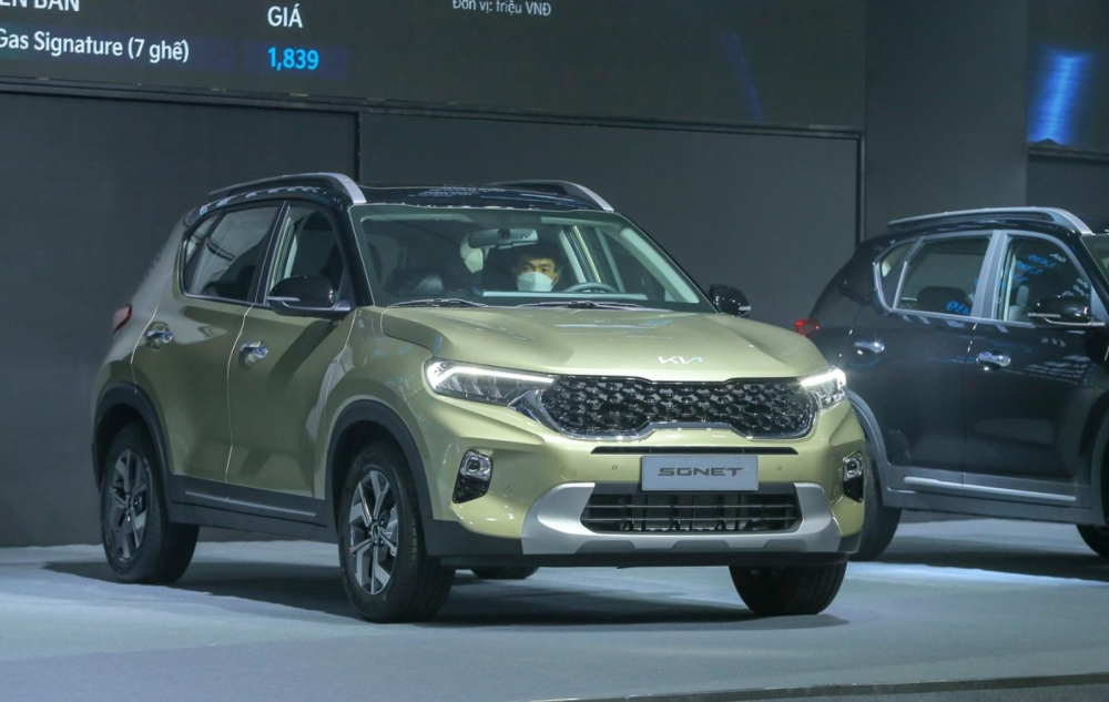 Xét về doanh số, Kia Sonet vẫn đang bán chạy hơn Toyota Raize.