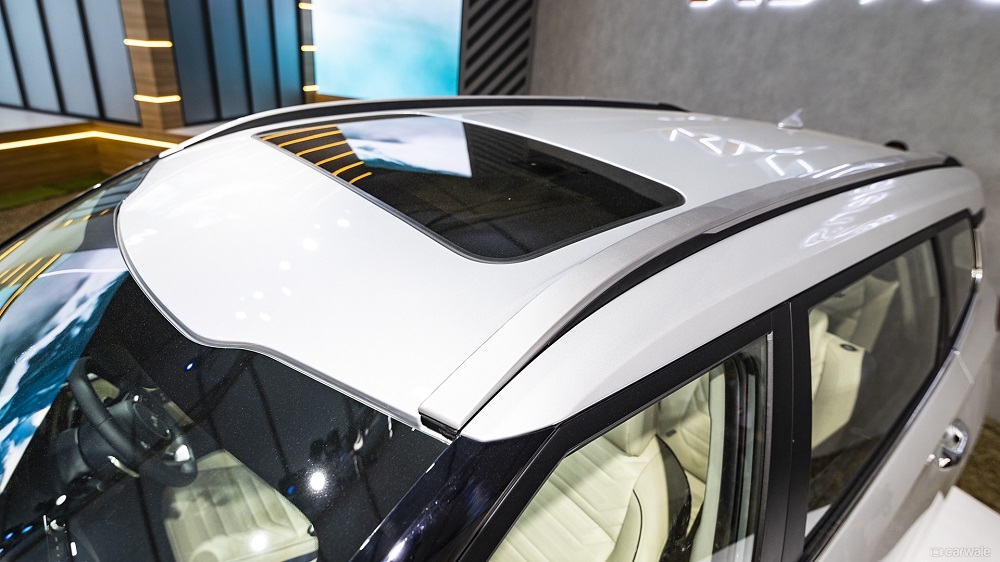 Kia Carens 2022 c&oacute; cửa sổ trời