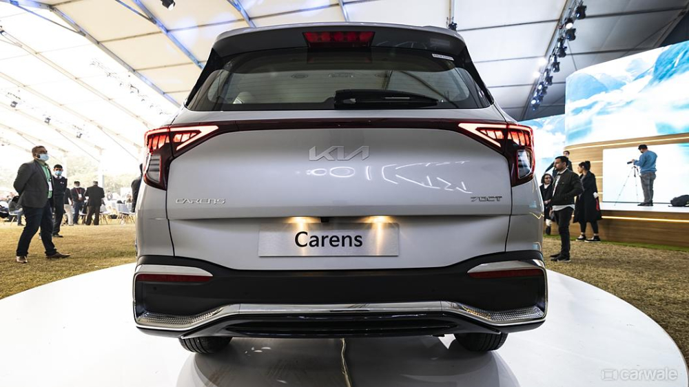 Thiết kế đằng sau của Kia Carens 2022 