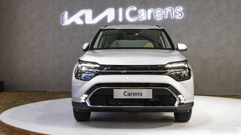 Carens 2022 được &aacute;p dụng ng&ocirc;n ngữ thiết kế mới của h&atilde;ng Kia