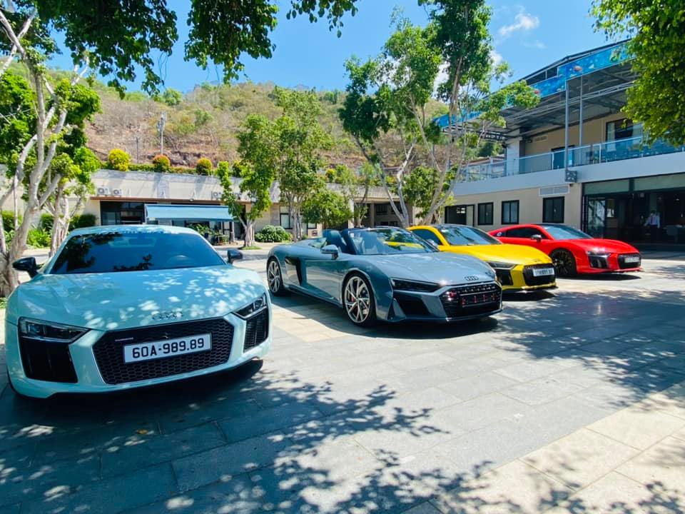 Bộ tứ Audi R8 tụ họp tại Vũng Tàu, R8 V10 Spyder 2021 đầu tiên về Việt Nam là điểm nhấn Bộ tứ Audi R8 tụ họp tại Vũng Tàu, R8 V10 Spyder 2021 đầu tiên về Việt Nam là điểm nhấn