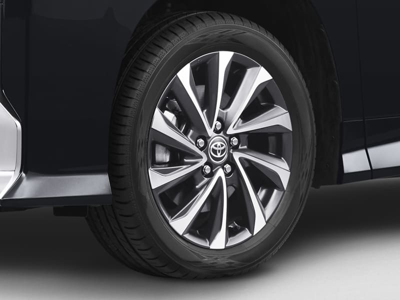 V&agrave;nh hợp kim 17 inch mới của Toyota Voxy 2022