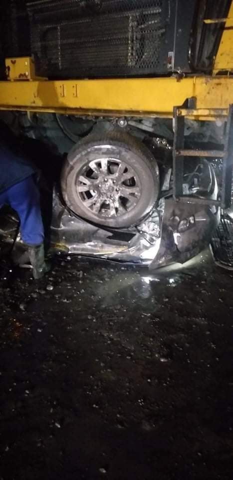 Vụ tai nạn khiến 3 người ngồi trên xe bán tải thương vong Vụ tai nạn khiến 3 người ngồi trên xe bán tải thương vong