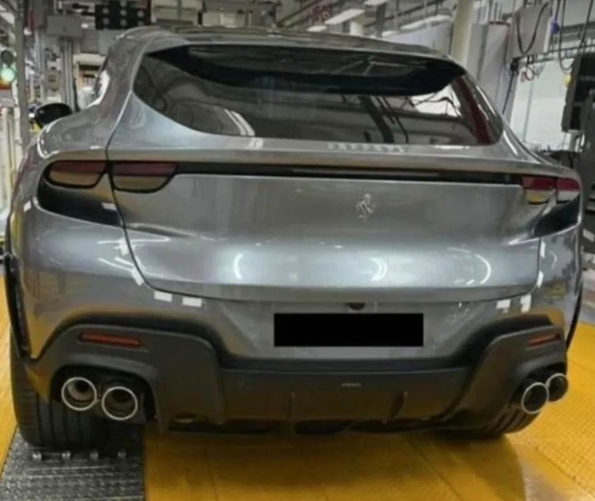 Thiết kế đằng sau của Ferrari Purosangue 2023 