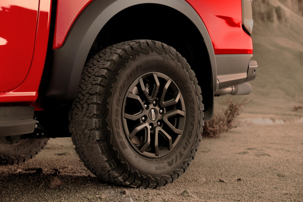Ford Ranger Raptor 2022 còn được cải tiến ở hệ thống treo Ford Ranger Raptor 2022 còn được cải tiến ở hệ thống treo