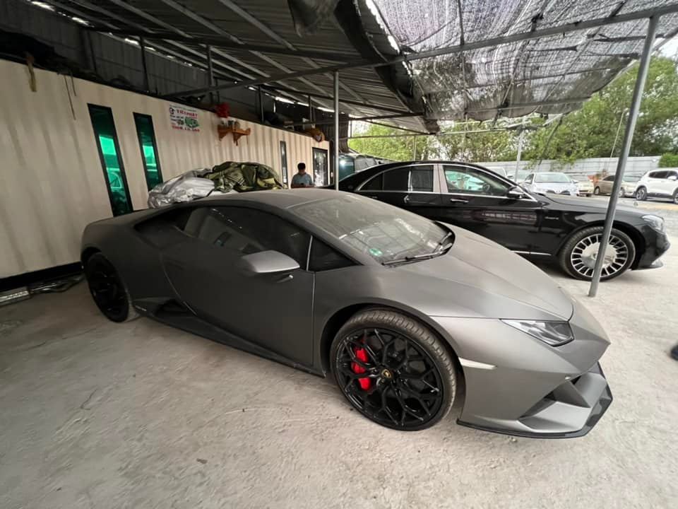 Ngoại thất xe Lamborghini Huracan EVO