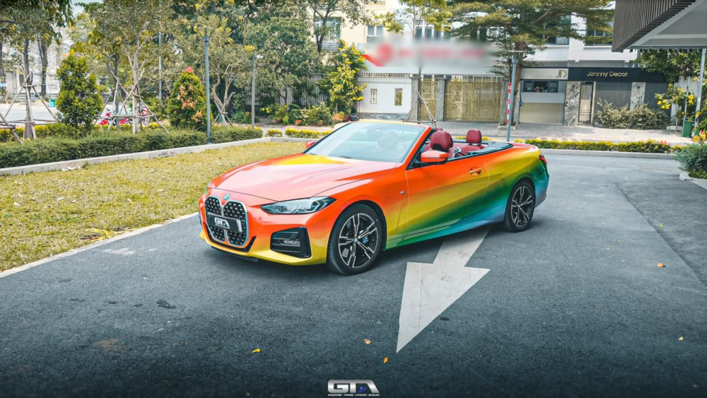 BMW 430i M Sport mui trần được chủ nh&acirc;n diện &aacute;o 7 sắc cầu vồng đang hot tại Việt Nam