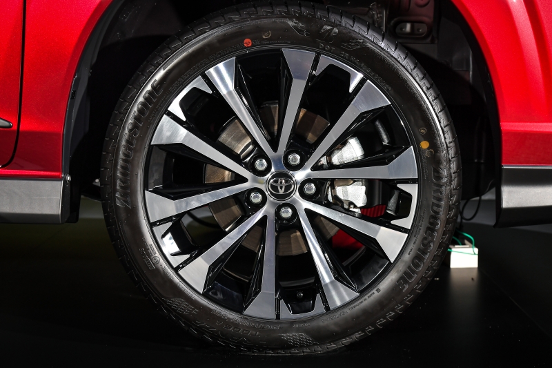 V&agrave;nh 17 inch của Toyota Veloz 2022