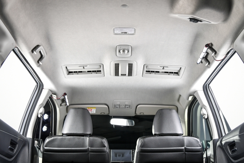 Cửa gi&oacute; điều h&ograve;a cho h&agrave;ng ghế sau của Toyota Veloz 2022