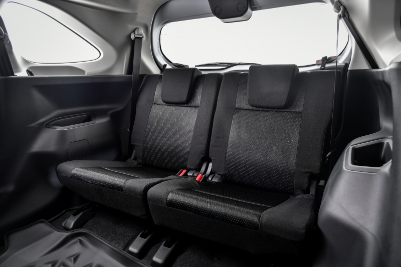 H&agrave;ng ghế cuối của Toyota Veloz 2022