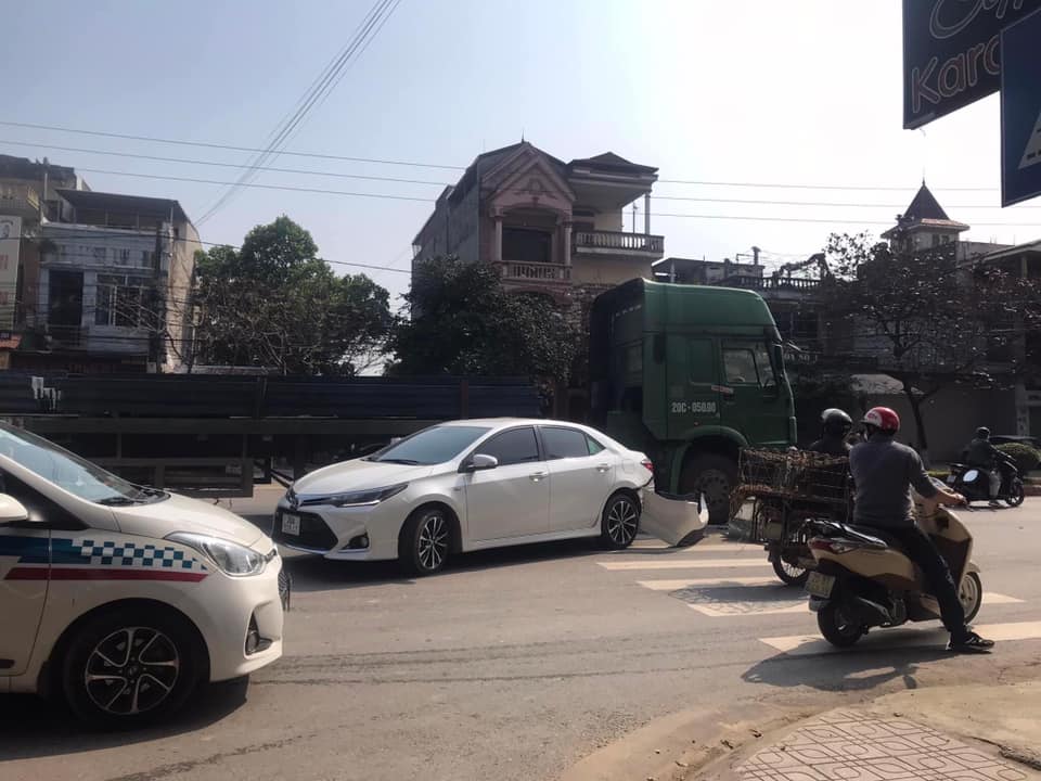 Không có thương vong về người trong vụ tai nạn liên hoàn