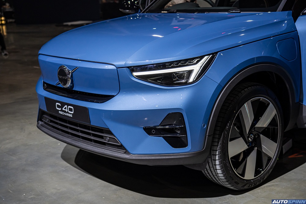 Đèn pha với tạo hình chữ T bên trong của Volvo C40 Recharge 2022