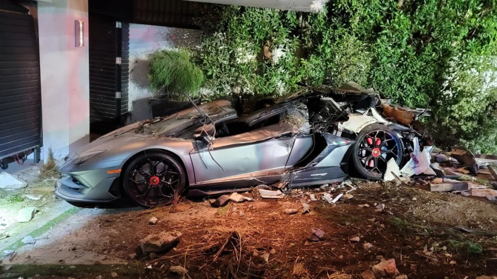 Cận cảnh thiệt hại của Lamborghini Aventador SVJ chỉ có 900 xe được sản xuất nếu siêu bò trong ảnh là bản Coupe và mui trần còn hiếm hơn khi chỉ có 800 xe