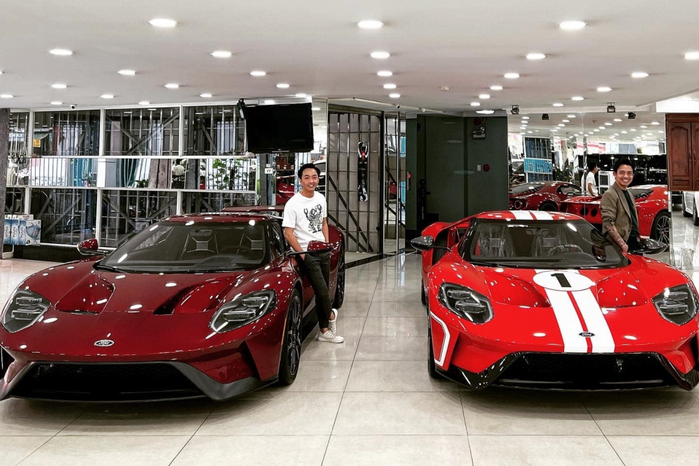 Liệu rằng 2 người đam mê với siêu xe bậc nhất Việt Nam có phải là chủ nhân của cặp xe Ford GT hay không vẫn là điều bí ẩn